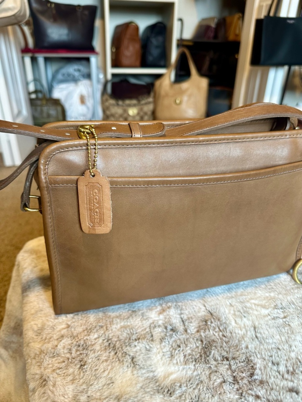 Authentic Coach Vintage Swagger bag #9820 in PUTTY!